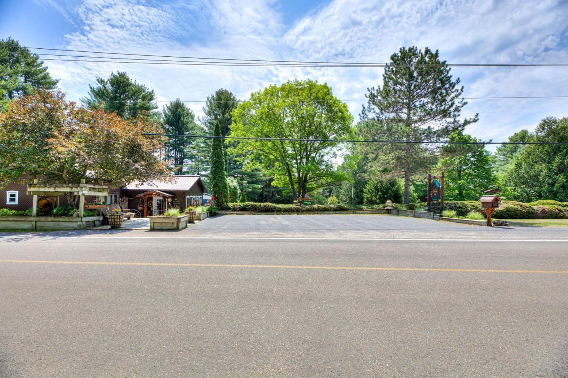 Domaine Chalets Des Pins Rawdon Exterior foto